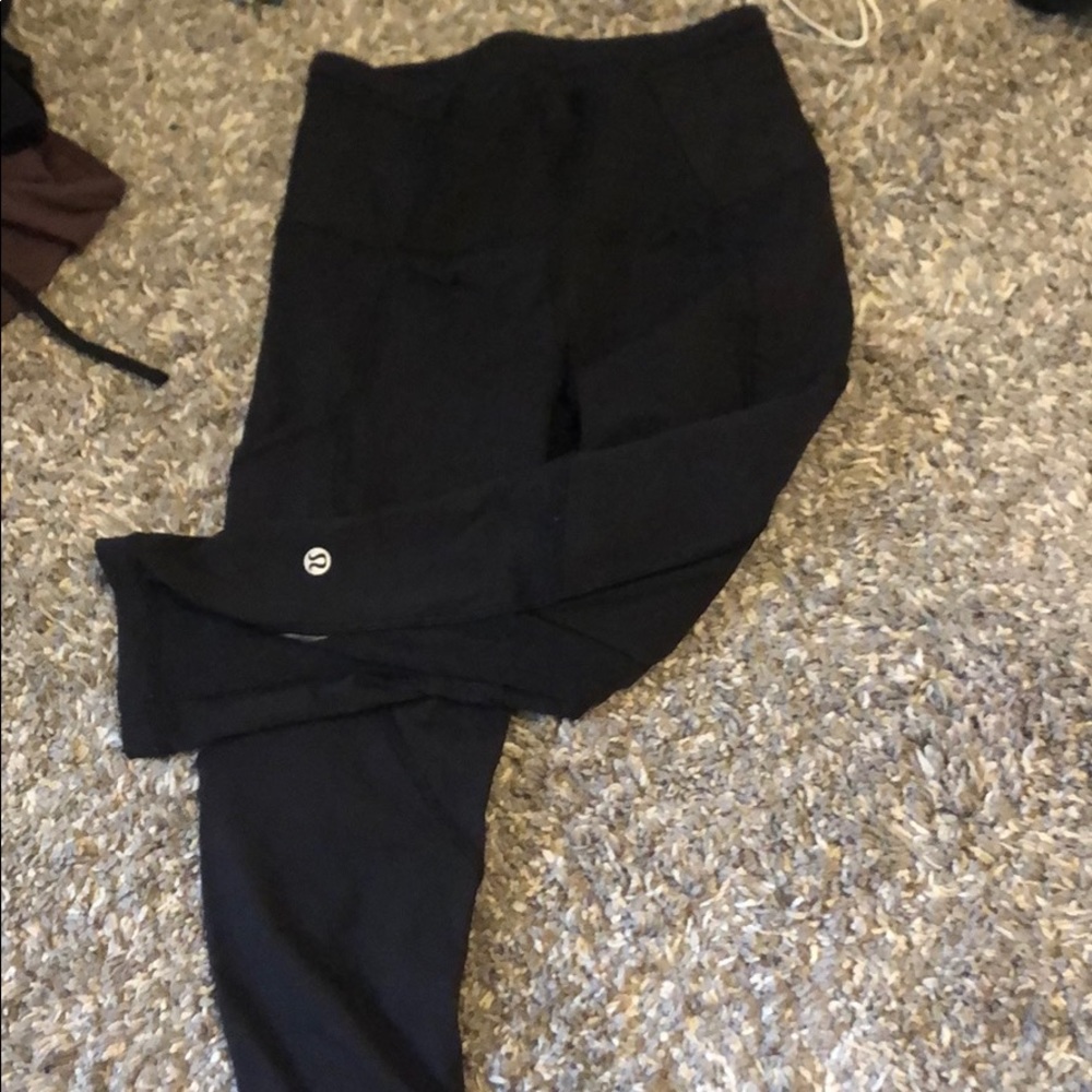 Lululemon cropped leggings